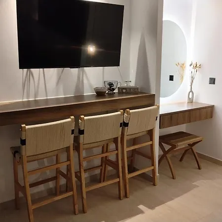 Milea Amare * Adamantas (Milos)